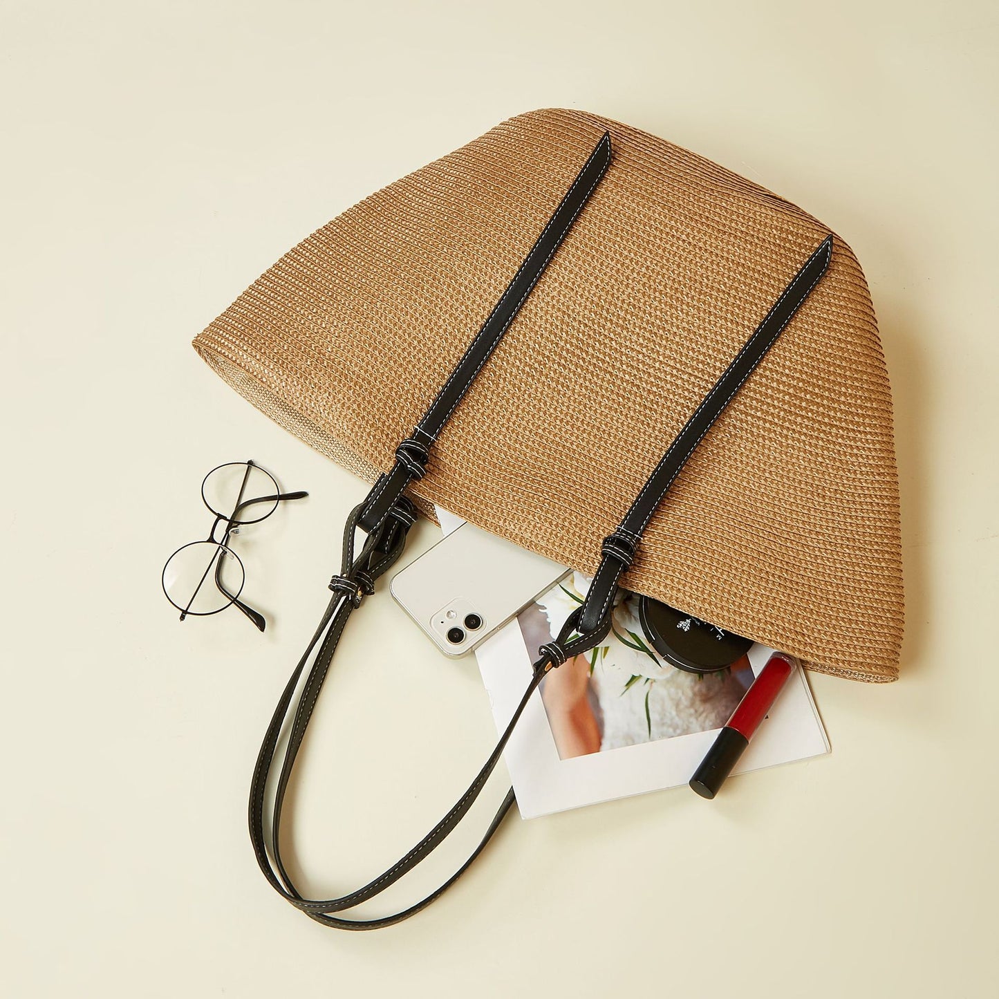 Tote Bag with Large Capacity woven from straw