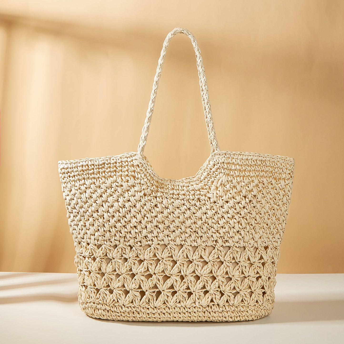 Hollow-out Straw Shopping Bag